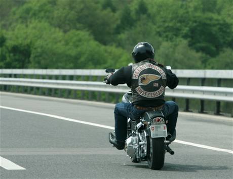 Motorká Hells Angels. Ilustraní foto.