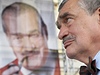 Karel Schwarzenberg eká na konené výsledky voleb.