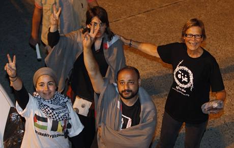 Deportovaní aktivisté na letiti v Istanbulu