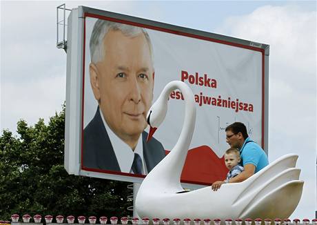 Kandidát na polského prezidenta Jaroslaw Kaczynski na billboardu