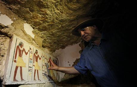 editel egyptské Nejvyí rady pro památky Zahí Havás v hrobce