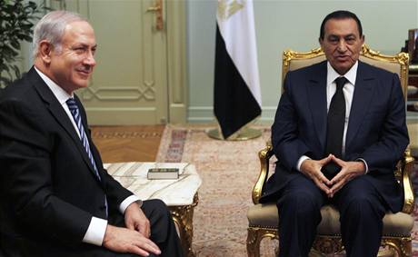 Egyptský prezident Husní Mubarak s izraelským premiérem Benjaminem Netanjahuem.