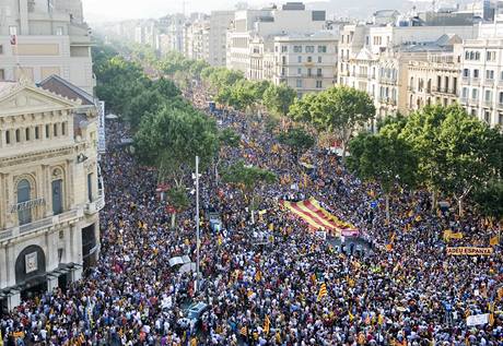 V Barcelon poadoval vtí autonomii Katalánska milion lidí