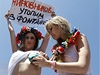 Aktivistky ze sdruení Femen protestují v Kyjev proti odstávkám teplé vody