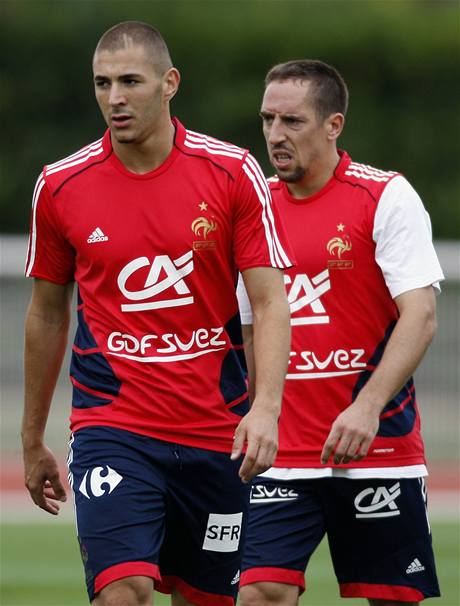Francouzský fotbalista ve slubách Bayernu Mnichov Franck Ribéry (vpravo)