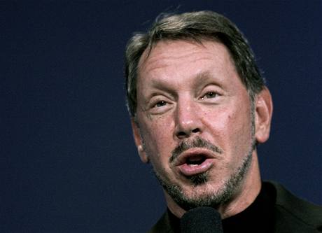 Zakladatel a generální editel výrobce poítaových technologií Oracle Larry Ellison.