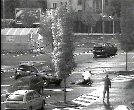 Nehoda v Uherském Hraditi na parkoviti u obchodního domu Kaufland.