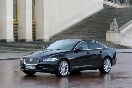 Jaguar XJ