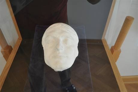 Kleistova posmrtn maska v muzeu.