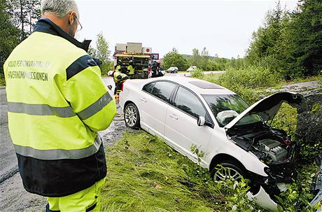 Za volvy bourajícími u Göteborgu nejezdí jen záchranka a policie