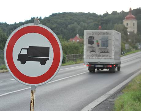 Zákaz vjzedu pro kamiony- ilustraní