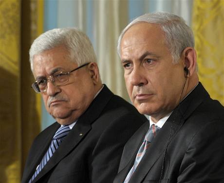 Mahmúd Abbás a Benjamin Netanjahu