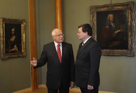 Prezident Václav Klaus pijal 3. záí na Praském hrad ministra obrany Alexandra Vondru.