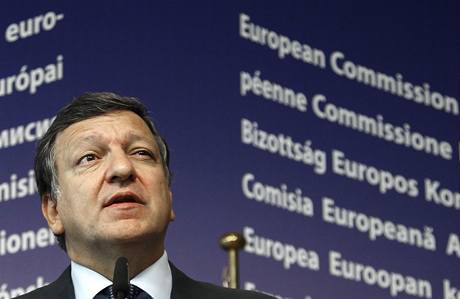 éf Evropské komise José Barroso po schzce s eským premiérem Petrem Neasem