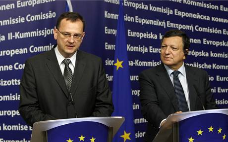f Evropsk komise Jos Barroso na setkn s eskm premirem Petrem Neasem