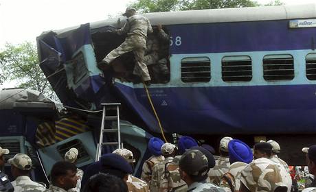 Vlak v Indii zabil sedm slon