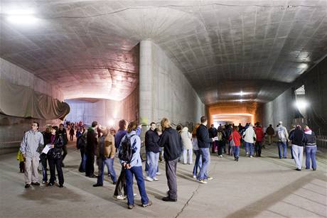 Útroby tunelu Blanka si prohlédly tisíce lidí.