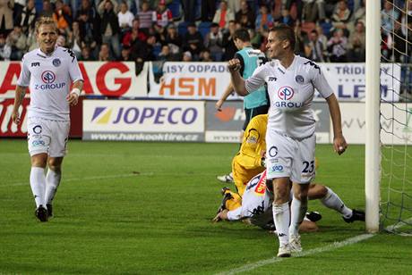 1. FC Slovácko - SK Slavia Praha (Ladislav Voleák, vpravo)