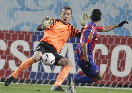 CSKA Moskva - AC Sparta Praha (Jaromír Blaek v brán a Mark González)