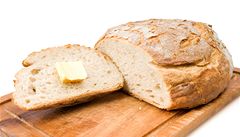 Chléb s máslem - ilustraní foto.