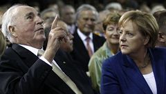 Helmut Kohl a Angela Merkelov
