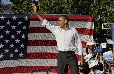 Barack Obama na pedvolebním shromádní ve Filadelfii.