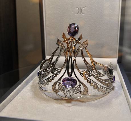 Diamantová výstava, na které mohou návtvníci vidt napíklad korunku krásy Miss Universe 2010