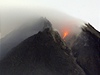 Sopka Merapi zaala znovu chrlit lávu. 