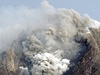 Sopka Merapi zaala znovu chrlit lávu a popel.