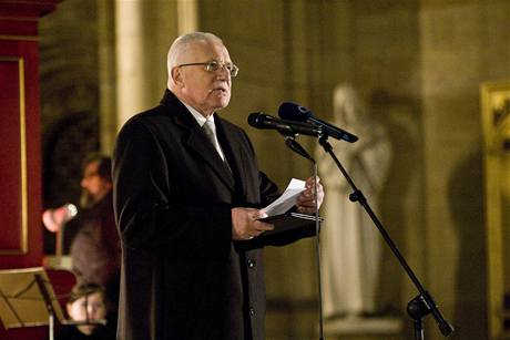 Prezident Klaus v Chrámu sv. Víta pi oslavách výroí 17. listopadu