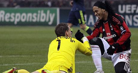 AC Miln - Ajax (Ronaldinho a Stekelenburg).