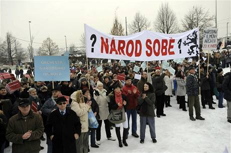 Demonstrace odborá na praském Palackého námstí.