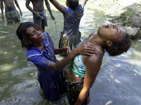 Vodoo je na Haiti spolu s kesanstvím nejrozíenjím náboenstvím.