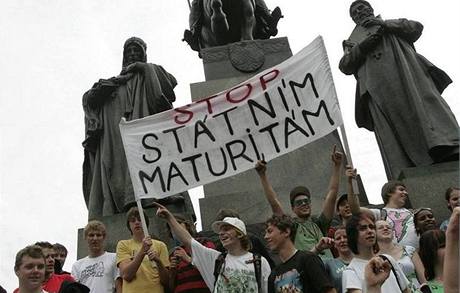 Studenti protestovali proti maturitám