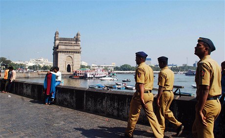 Policejn patrola v Bombaji