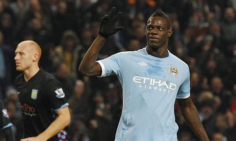 3. Tolik gól vstelil Marion Balotelli Aston Ville