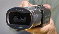 Kamera Panasonic s 3D konvertorem