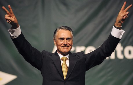 Prezidentské volby v Portugalsku podle odhad vyhrál Cavaco Silva 