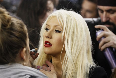 Christina Aguilera pi Super Bowlu.