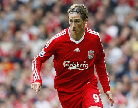Fernando Torres jet v dresu Liverpoolu