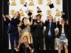 Grammy za nejlepí album roku získali kanadtí The Arcade Fire