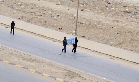 Demonstranti v libyjském Benghází (snímek z 21. února)