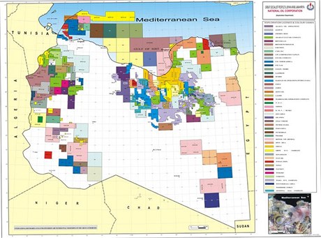 Mapa ropnch konces v Libyi.