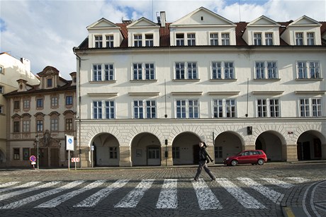 Palác u Drahomíina sloupu na Loretánském námstí, ve kterém bude sídlit Havlova knihovna.