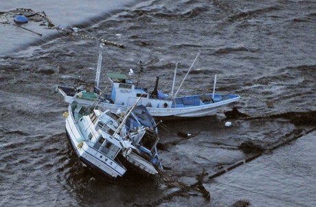 Zemtesen a tsunami v Japonsku. 