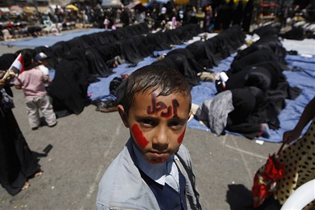 'Odejdi'! Mal Jemenec na demonstraci proti prezidentovi Slihovi.