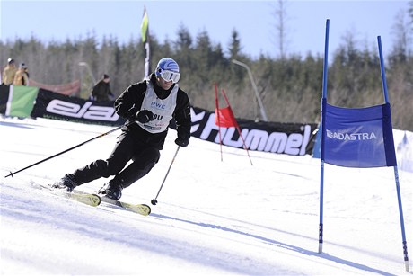 Kanoista Jaroslav Volf v akci obm slalomu.