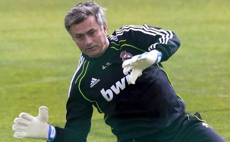 José Mourinho coby branká.