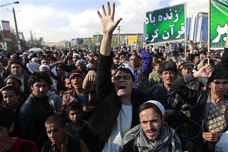 Rozzuený dav zaútoil v severním Afghánistánu na úadovnu OSN  (ilustraní foto)