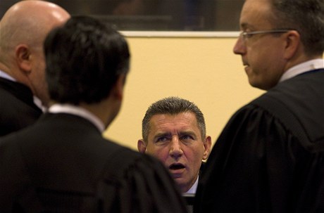 Bval chorvatsk generl Ante Gotovina u trestnho tribunlu v Haagu. 